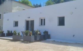 Bas De Villa Au Calme